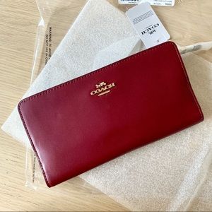 NWT Coach Continental Skinny Wallet